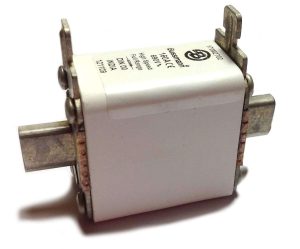FUSIBLE DE ESPECIALIDAD 690VAC CUERPO CUADRADO COOPER BUSSMANN #170M2702 170M-2702