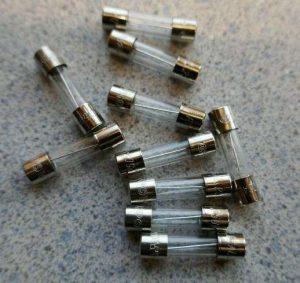 FUSIBLE 500MA 3CM AGC-B-0.5 SKY