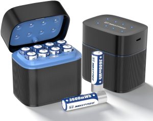 CARGADOR CON 8 BATERIAS AA MAXFREE AA-A1